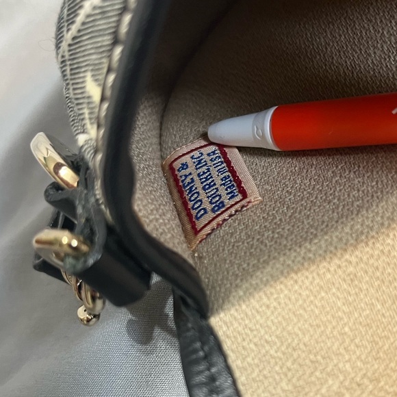 EUC Dooney and Bourke wristlet - Picture 10 of 13